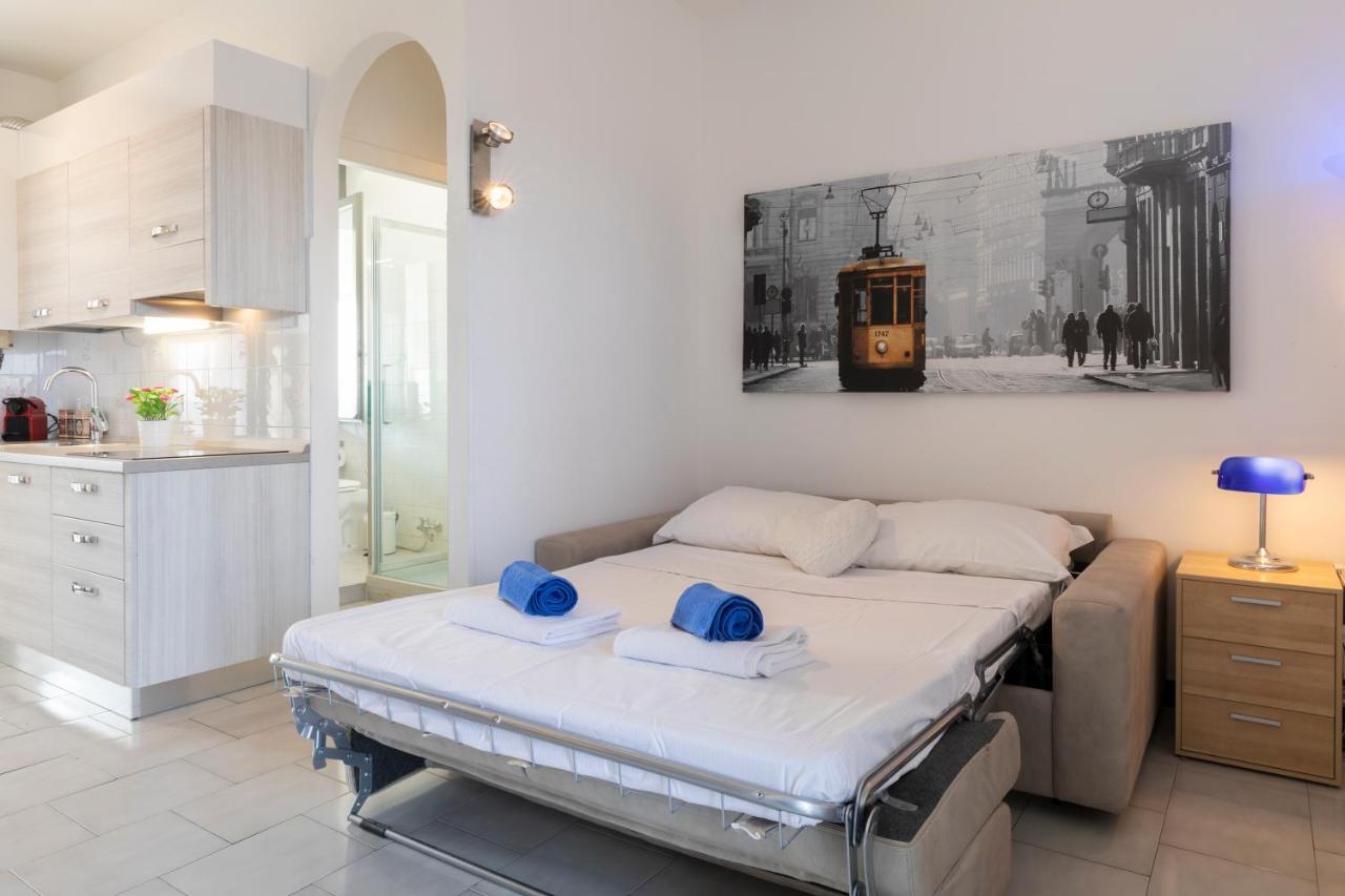 La Veranda - Bright Top Floor Apartment With Views Of The Madonnina Milan Bagian luar foto