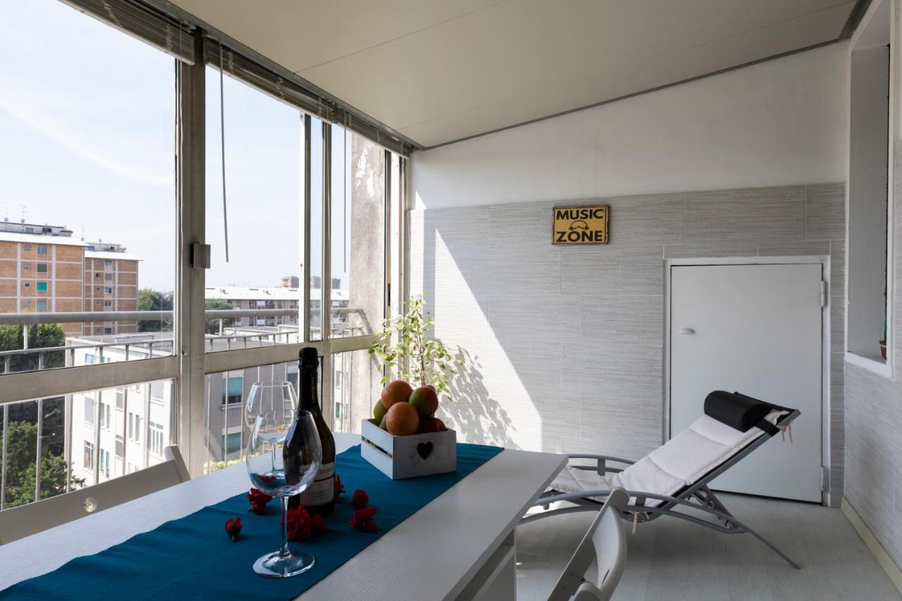 La Veranda - Bright Top Floor Apartment With Views Of The Madonnina Milan Bagian luar foto